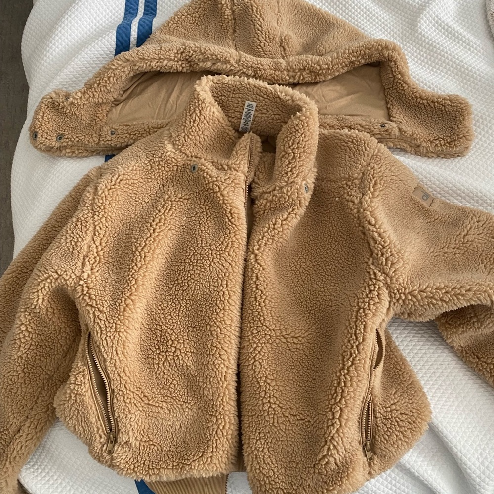 Alo Foxy Sherpa Jacket